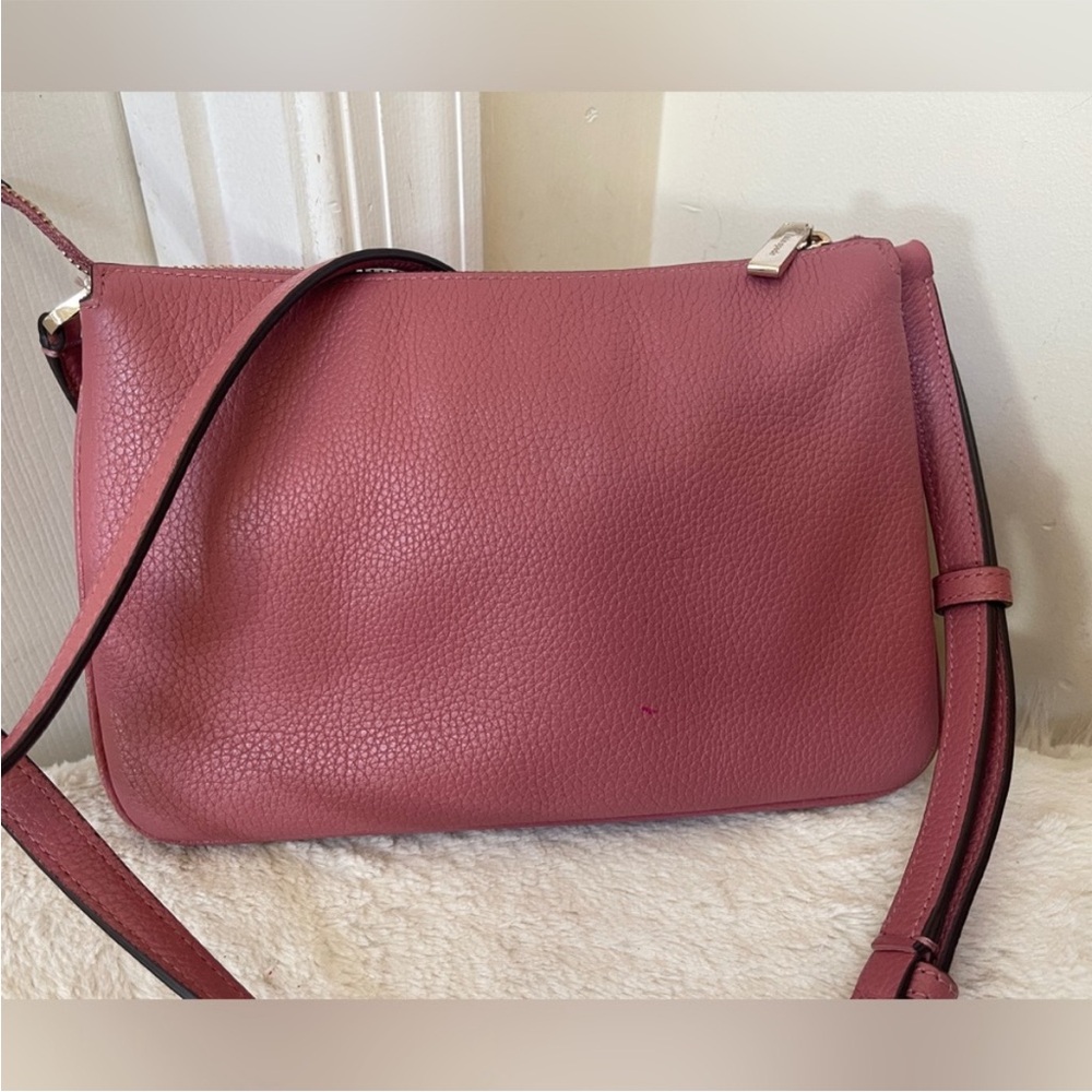 Kate spade ♠️ Crossbody GUC - Picture 2 of 7